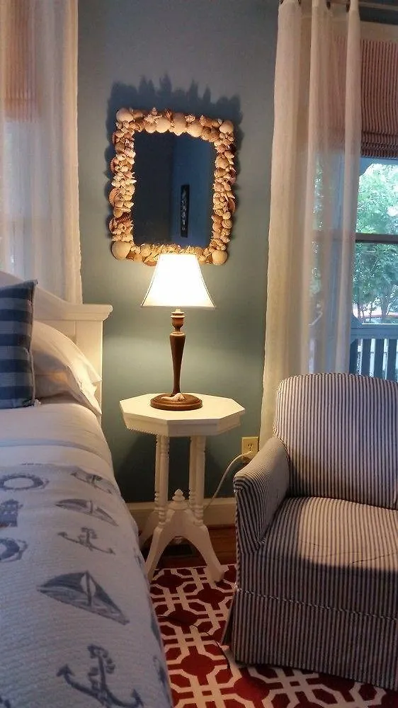 Barclay Cottage Bed And Breakfast Virginia Beach