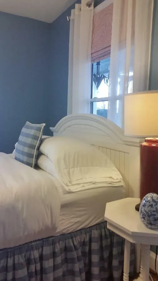 Barclay Cottage Bed And Breakfast Virginia Beach